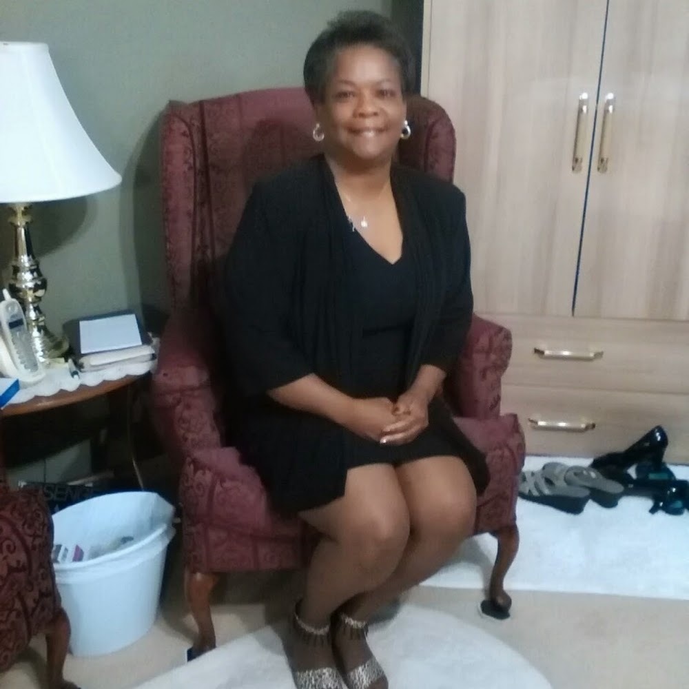 Meet your Posher, Joyce